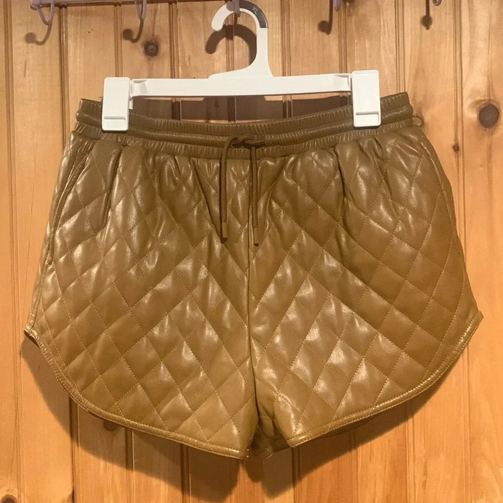 New APPARIS Percy quilted shorts